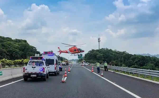 勐腊高速公路汽车救援案例